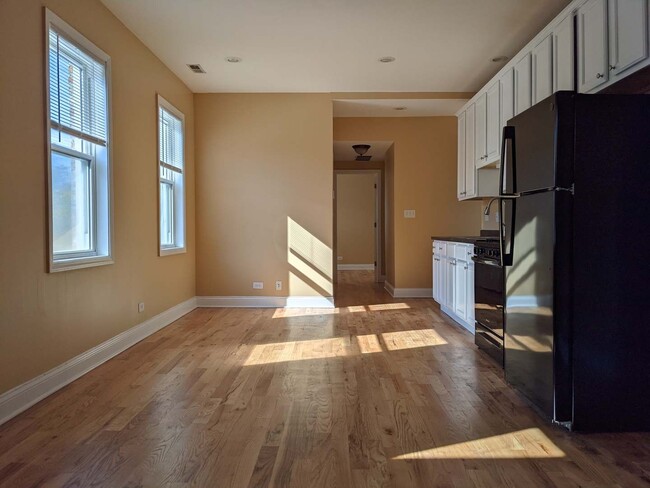 Photo - 712 S Aberdeen St