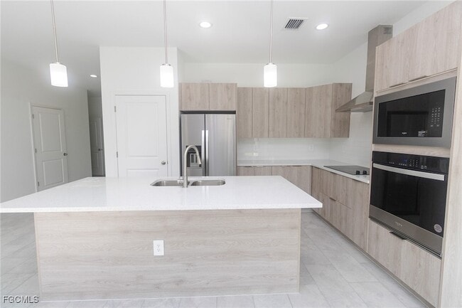 Photo - 1032 N Hilton Cir