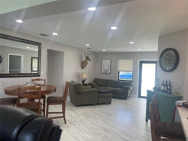 Photo - 8201 NW 13th St