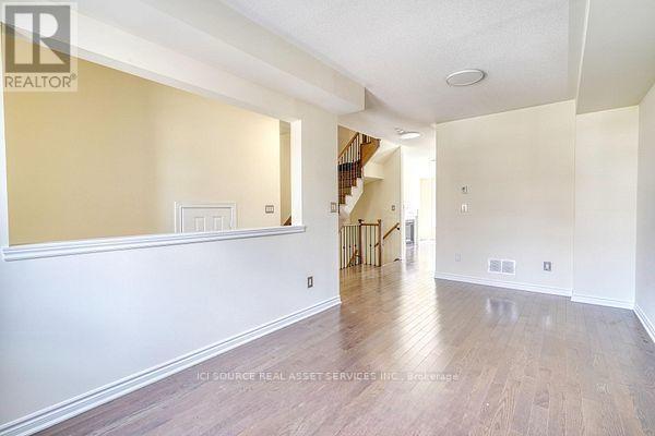 Photo - 53 Sandwell St