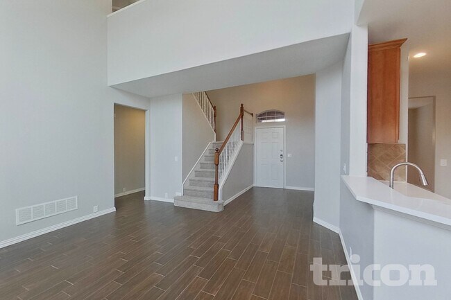 Photo - 2811 S Serrano