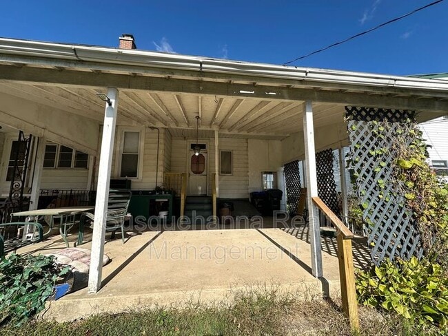 Building Photo - 2803 Canby St