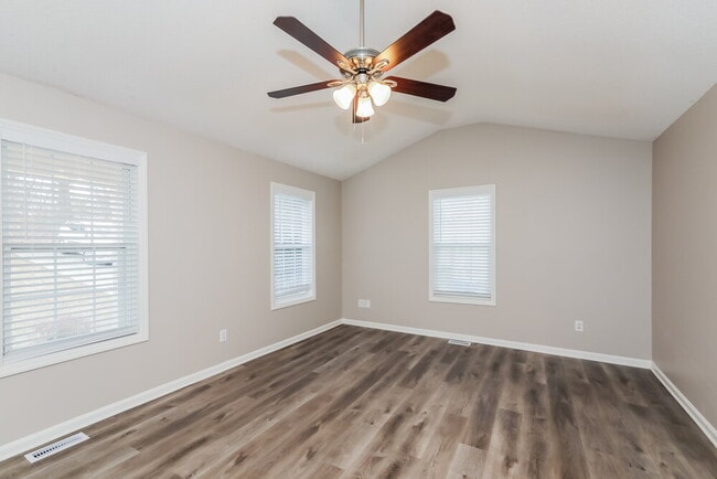 Photo - 109 Colonial Cir