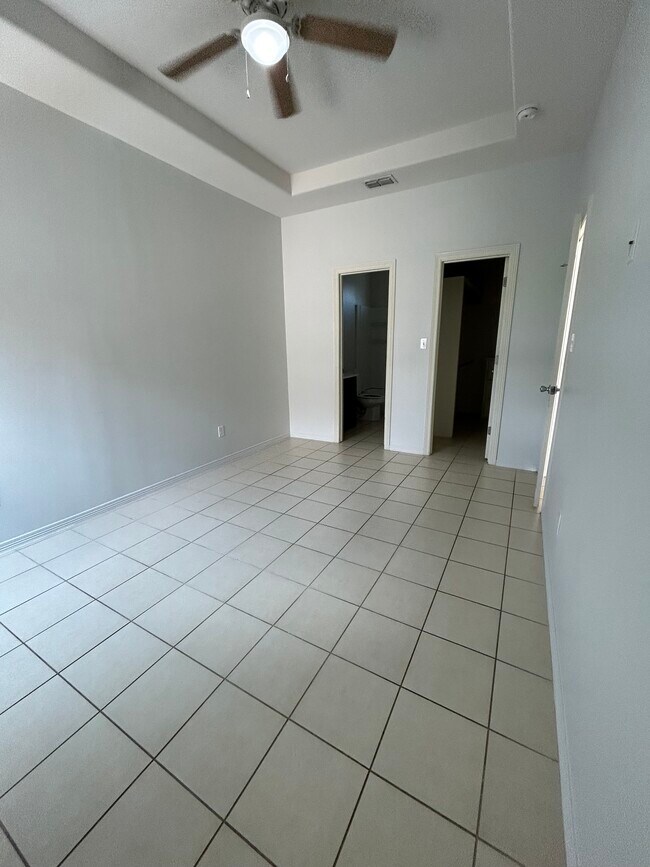 Photo - 3005 Diamondhead Ave Unidad 4