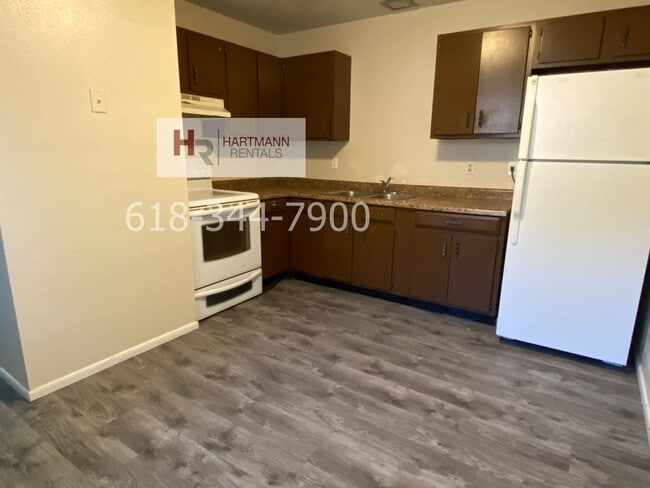 1103 Arrowhead Dr Unit 1103 Arrowhead #B