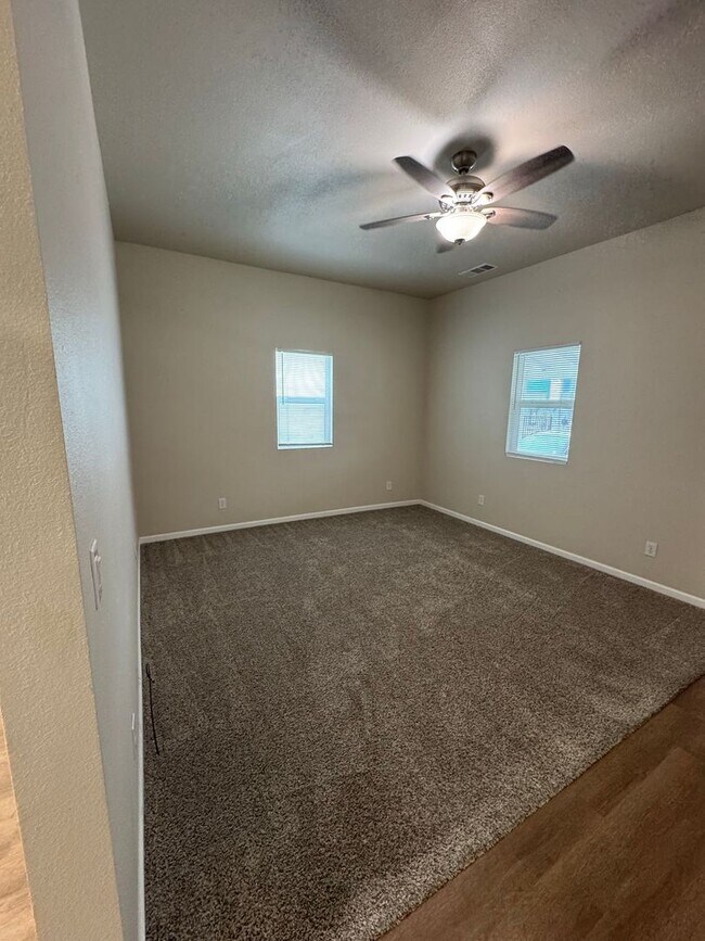 Photo - 3 Bedroom 2 Bath in Reedley California
