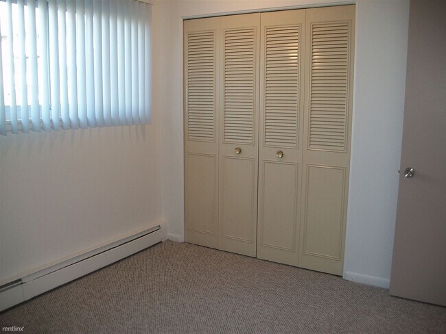 Photo - 2 br, 1 bath Apartment - Village Square