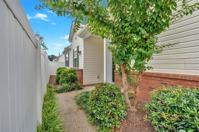 Photo - 106 Manley Ct