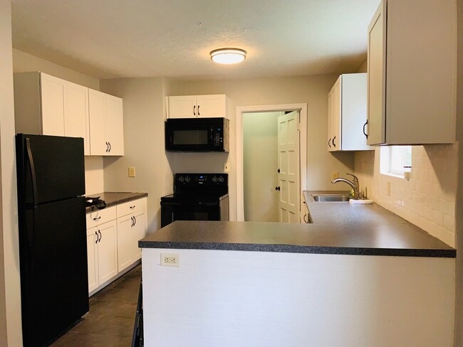 305 Woodland Ave Unit A