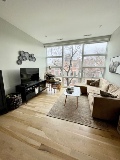 Photo - 3335 N Southport Ave Condo Unit 202