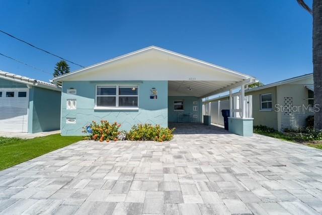 Building Photo - 4825 Floramar Terrace