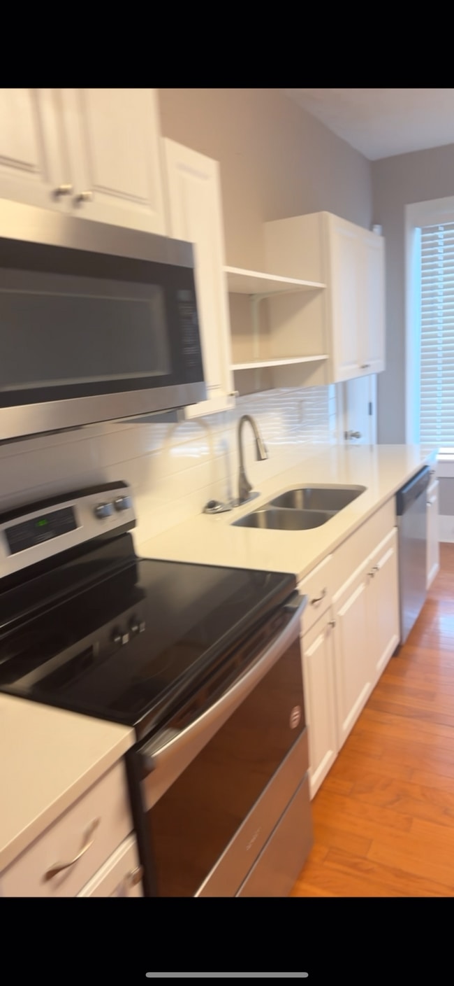 Kitchen - 1221 Grove St Unit Apartment A