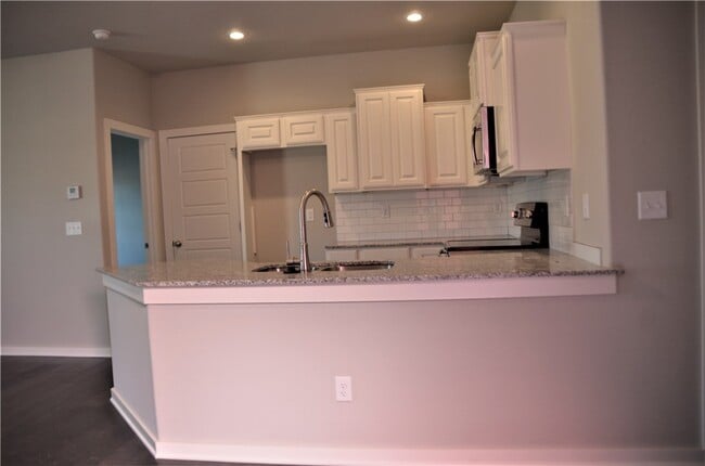 Photo - 3912 SW Peachwood Dr