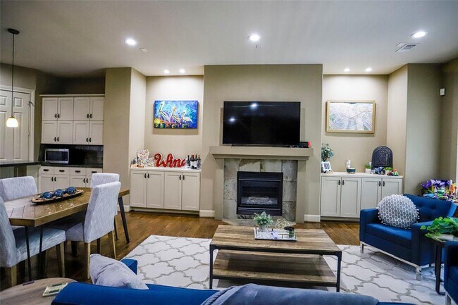Photo - 1603 W 14th St