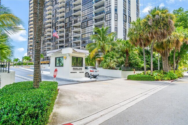 Building Photo - 1865 Brickell Ave Unit A-PH4
