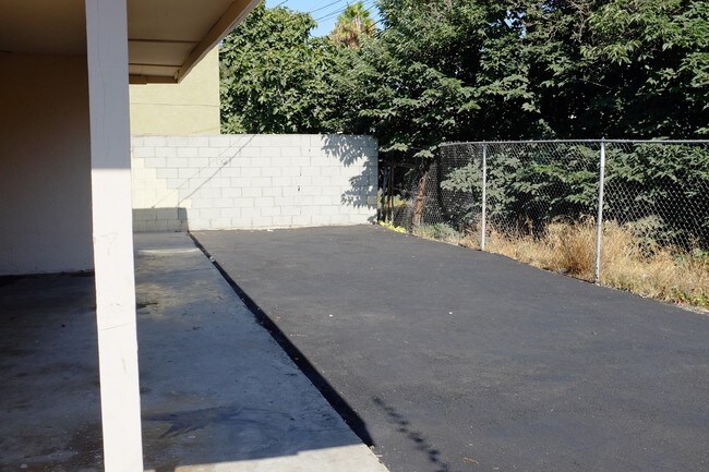 Photo - The Encore Apartments