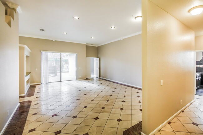 Photo - 5350 NW 57th Ave