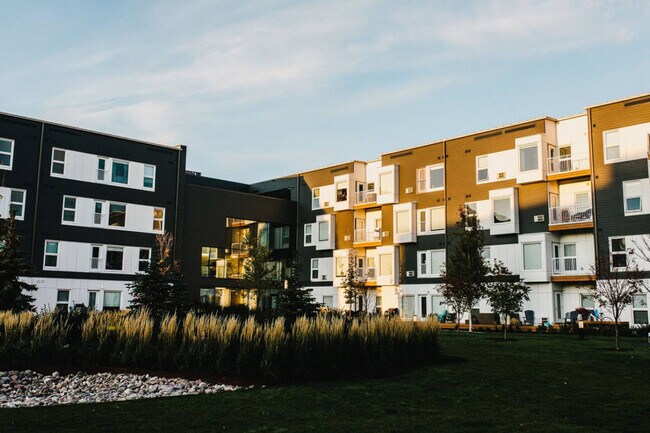 Photo - 815 Sterling Lyon Pkwy Unit ID1222996P