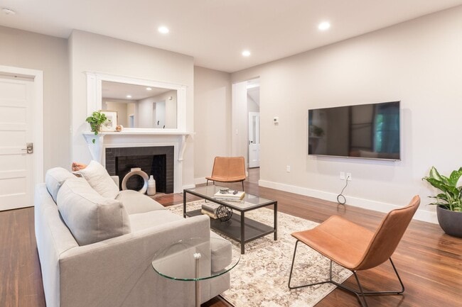 Photo - 63 Beech Glen St