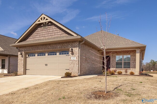 Photo - 125 Caspian Ln