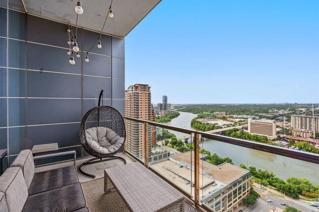 Building Photo - 210 Lavaca St Unit 2803