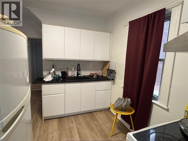 Photo - 442 Erie St W