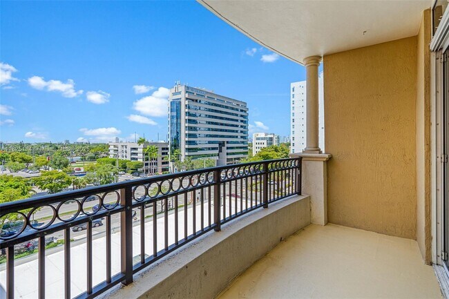 Photo - 3232 SW 22nd St Unidad 604