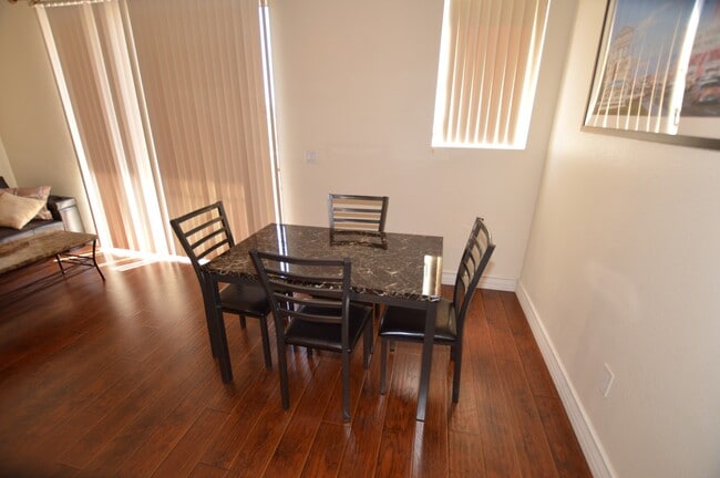 Photo - Meridian - Top-Floor 1 Bedroom | 1 Bath with City Views Unidad 420