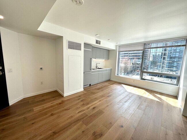 Photo - Cool Studio Condo in Iconic Nexus Building...