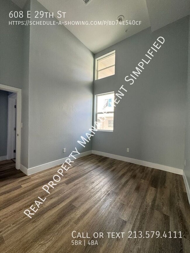 Photo - 608 E 29th St