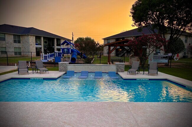 Photo - Ten19 Apartments