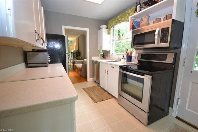 Photo - Renovated Kirkwood home for rent!!