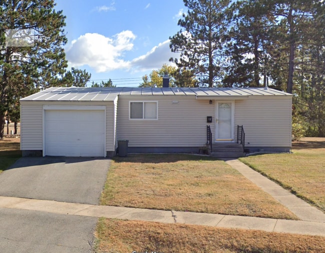 Building Photo - 52 Garden Cir