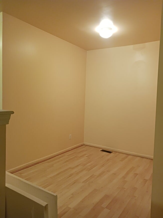 Building Photo - 2557 John R St Unit 2557