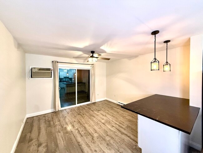 Photo - 133 Main St Unidad APT 5