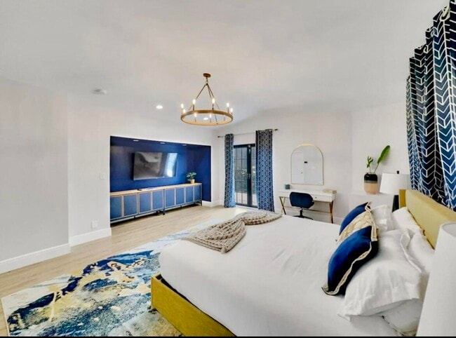 Photo - 5940 NE 22nd Ave