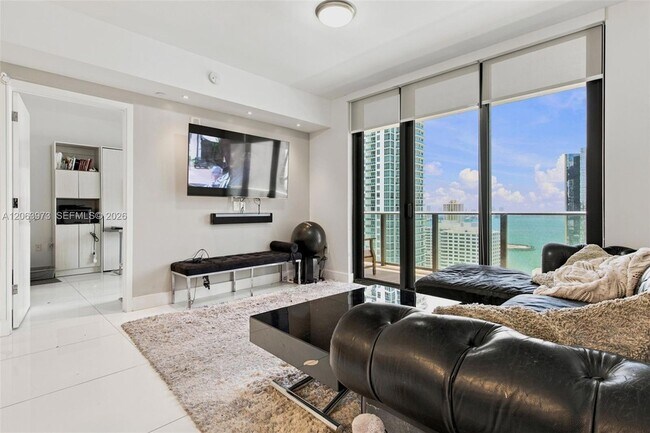 1010 Brickell Ave Unit 2403