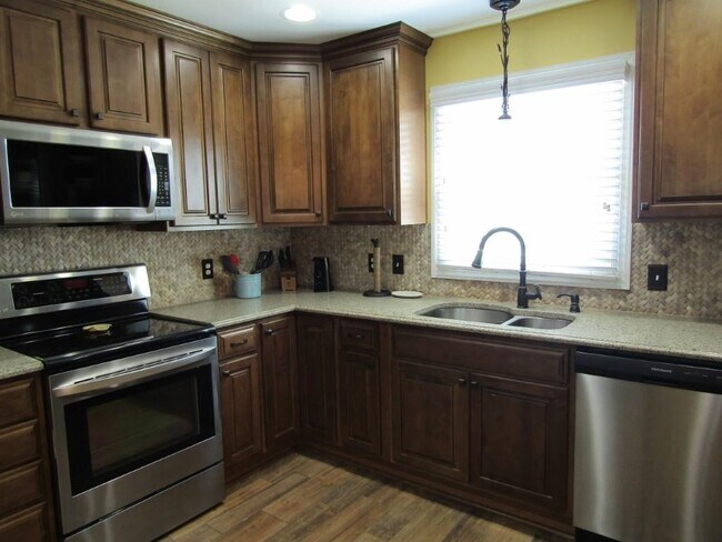 Photo - 311 36th Ave N