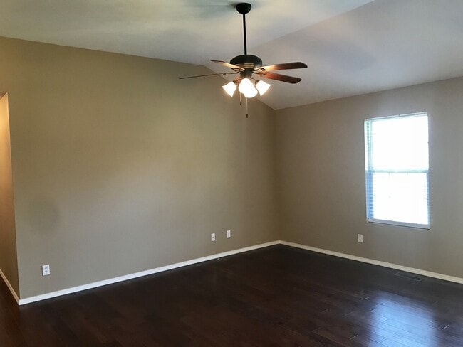 Photo - Beautiful home in West Springfield available Now