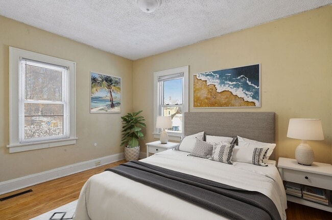 Photo - 240 N Irving Ave Unidad 1