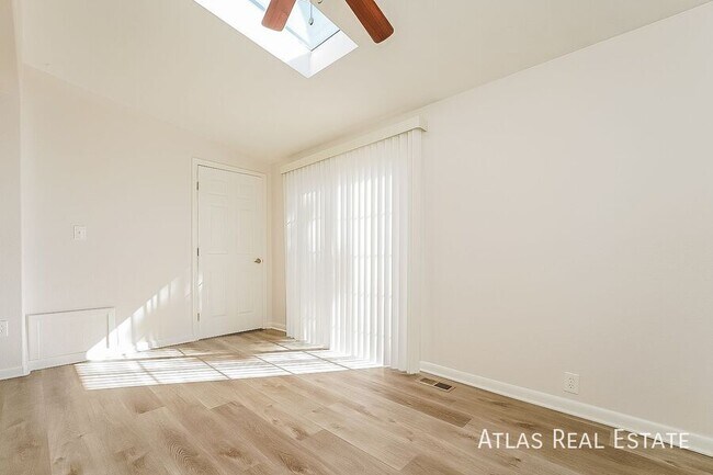 Photo - 888 Ogden Cir