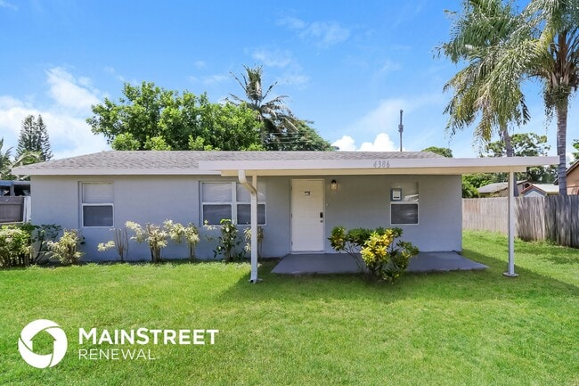 Building Photo - 4386 Pine St