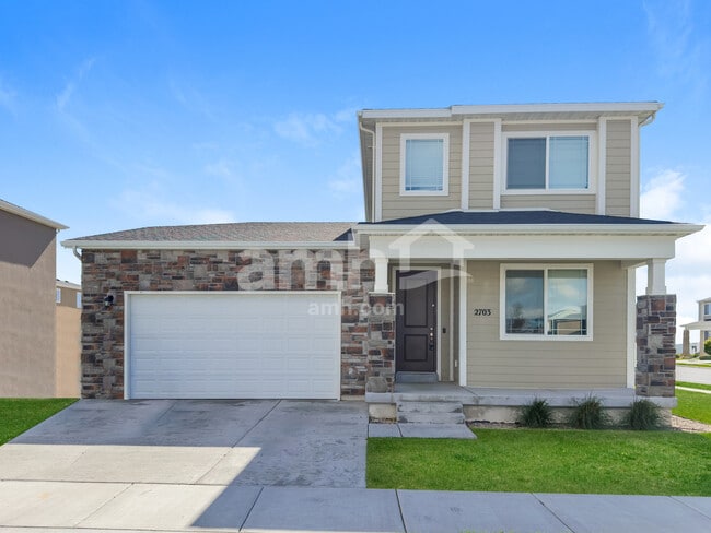 Building Photo - 2703 3340 South St