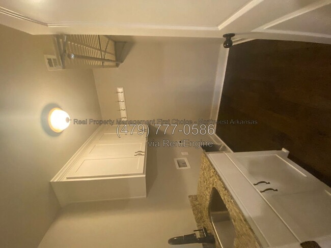 1 Elms Cir