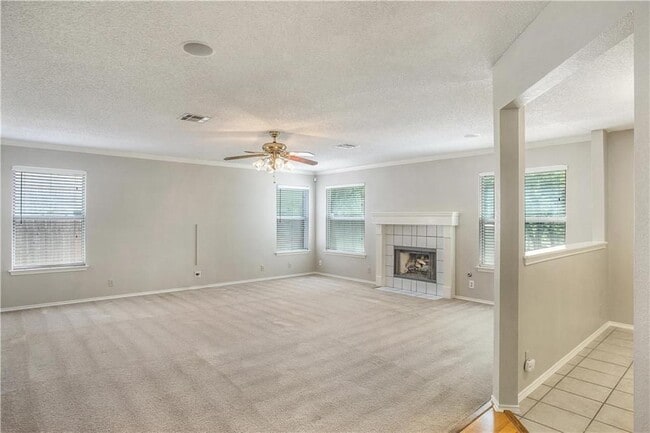 Photo - 608 Creekmont Dr