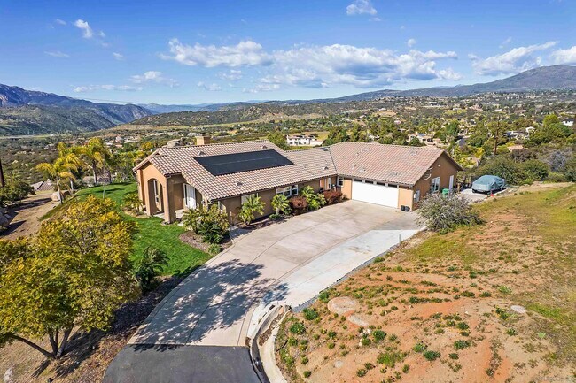 Photo - 580 Sky Mesa Rd