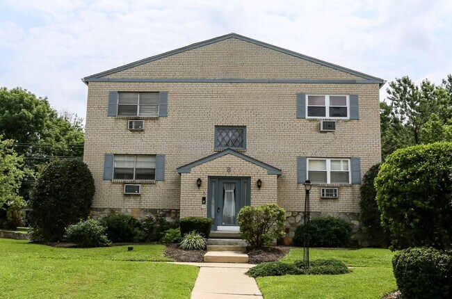 Photo - 354 S Swarthmore Ave Unit B4