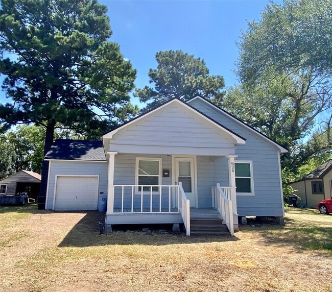 Building Photo - 826 Fowlkes St