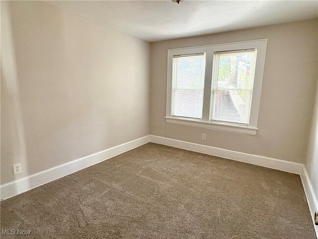 Photo - 2420 E Market St Unidad 1