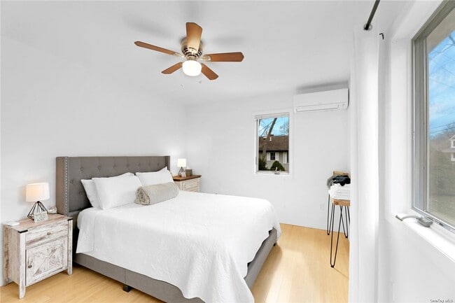 Photo - 485 Sutton Pl